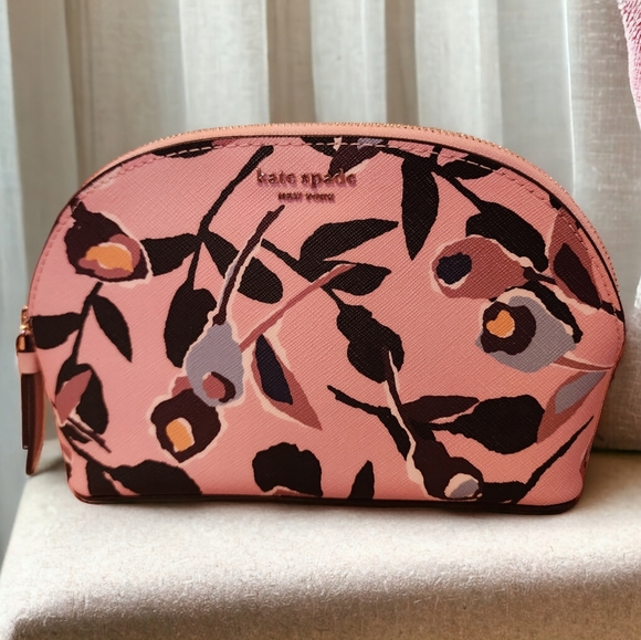 kate spade Handbags - Kate Spade Cameron Paper Rose Med. Dome Cosmetic Makeup Case Excellent like new